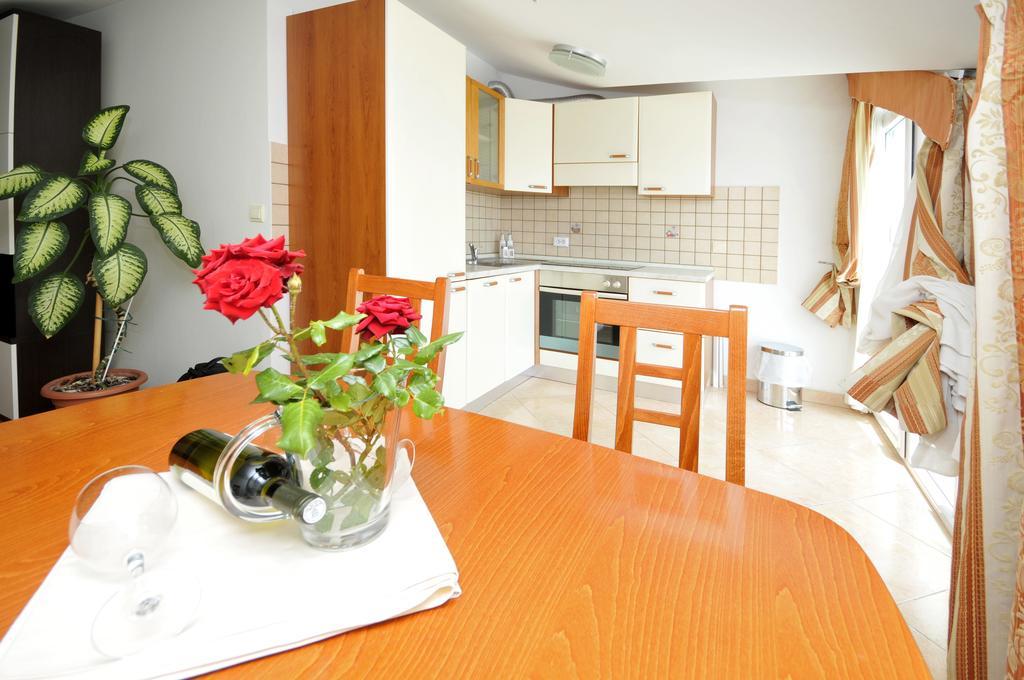 Apartments Villa Lida Trogir Bagian luar foto