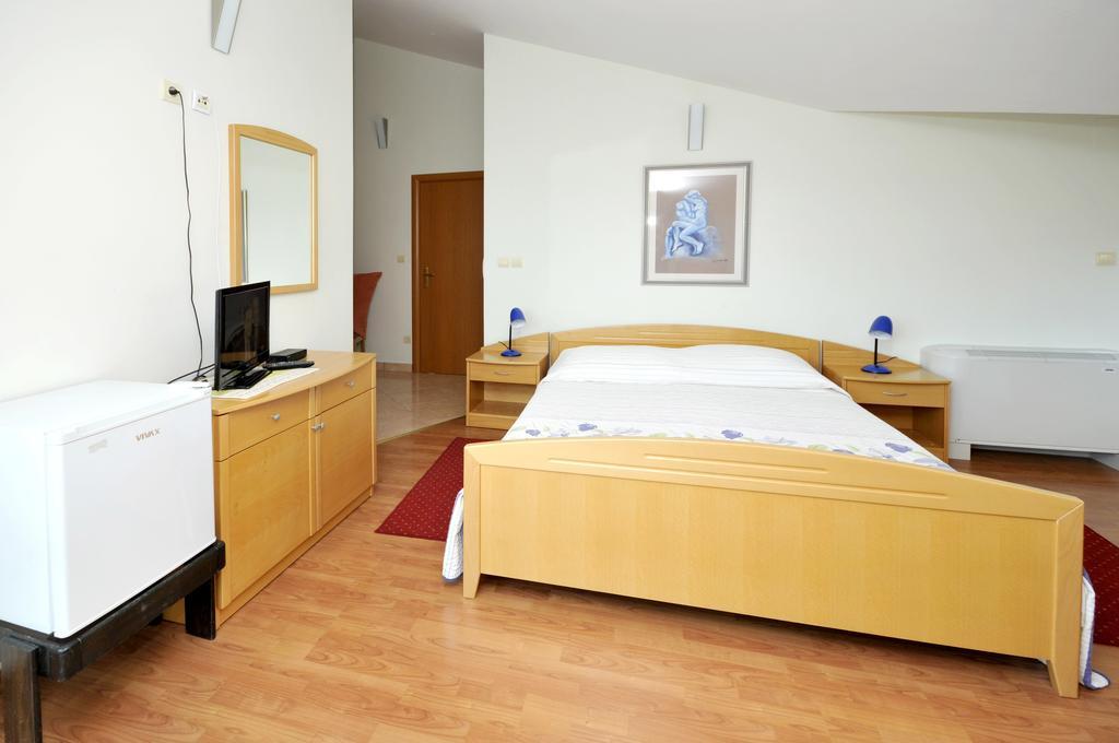 Apartments Villa Lida Trogir Bagian luar foto
