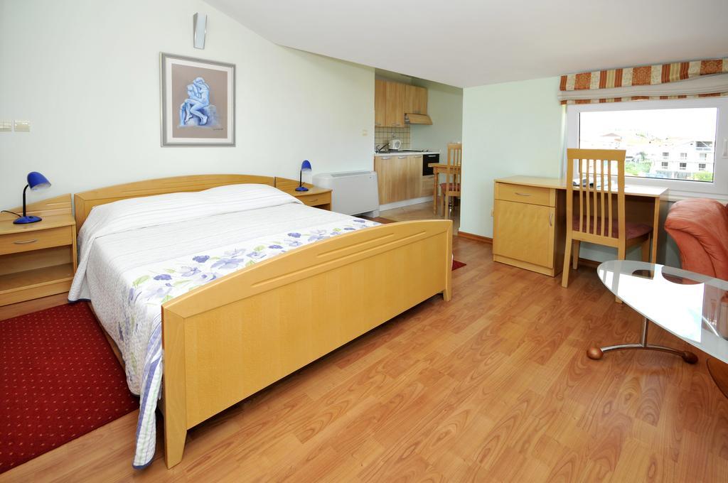 Apartments Villa Lida Trogir Bagian luar foto