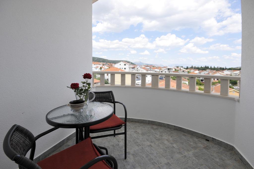 Apartments Villa Lida Trogir Bagian luar foto